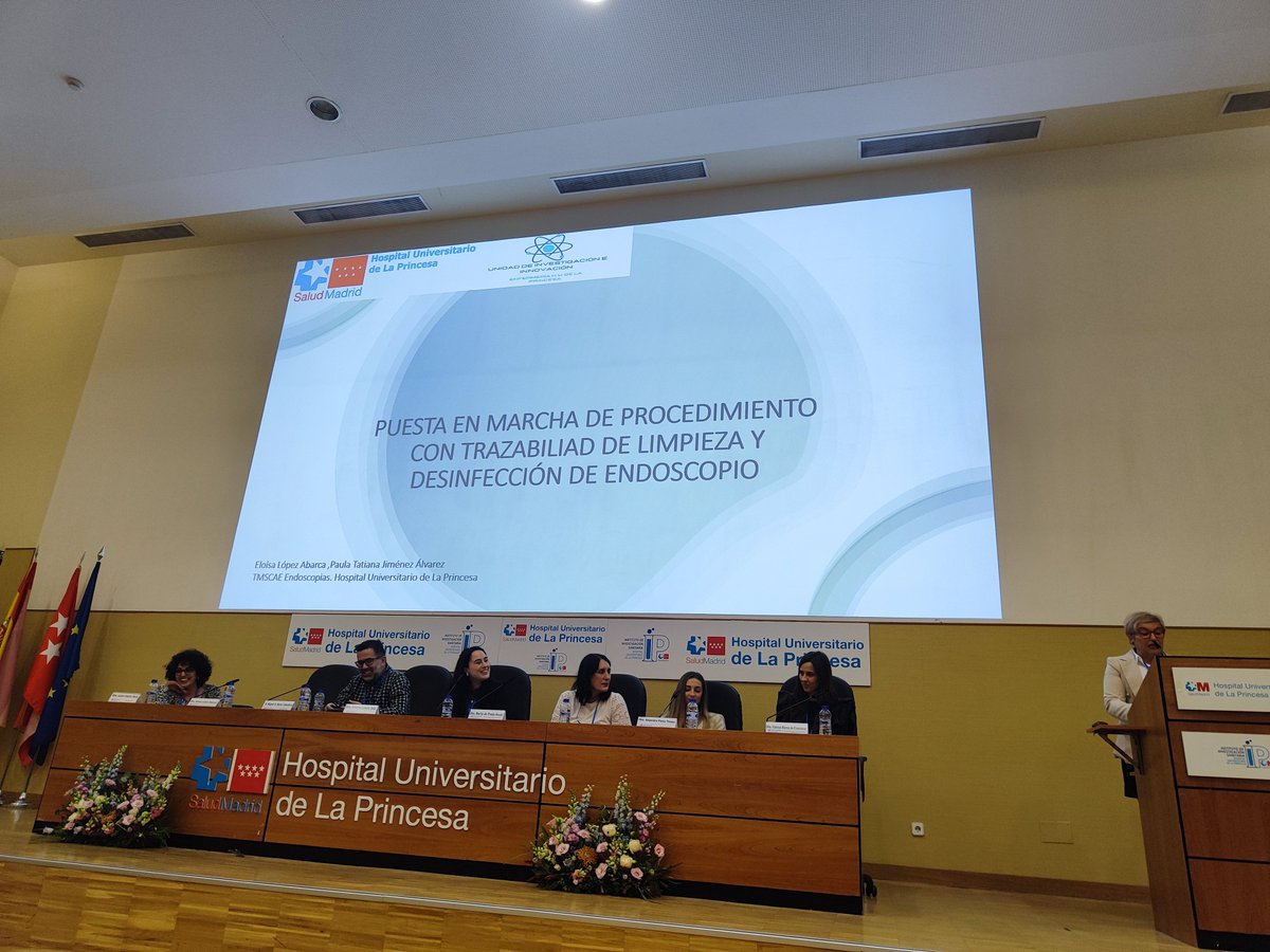 Mesa 2 #IIIJornadaHLPR Interviniente:

🗣️ Dña. Eloísa López Abarca. TMSCAE Endoscopias del #HULPR
 
🔹"Puesta en marcha de procedimientos con trazabilidad de limpieza y desinfección de endoscopio: Experiencia TMSCAE"🔹

#IIIJornadaHLPR #Enfermeria #Fisioterapia #TMSCAE
