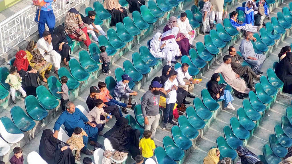 SyedSpeaks_96's tweet photo. CRICKET OVER STARDOM💪
Packed stadium despite Babar , Shaheen and Naseem absence. Fans prove loyalty to Pakistan cricket not just one player👏
#PAKvsENG #CricketFirst #FansUnite https://t.co/xWvZa9G7HS