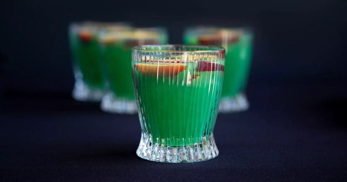 We're counting down the days to spooky season. 👻 

Make your Halloween extra authentic with this green punch recipe.

riedel.com/en-gb/blog/rec…