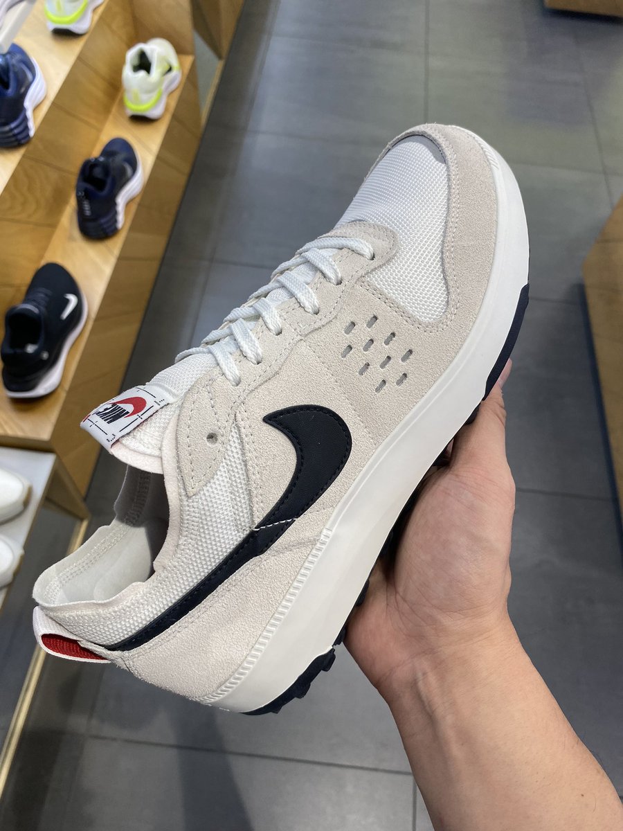 maximushilario1's tweet photo. Vomero Roam @NNavram @snkr_twitr #nike #vomeroroam #C1ty https://t.co/6vXlRwPw2w