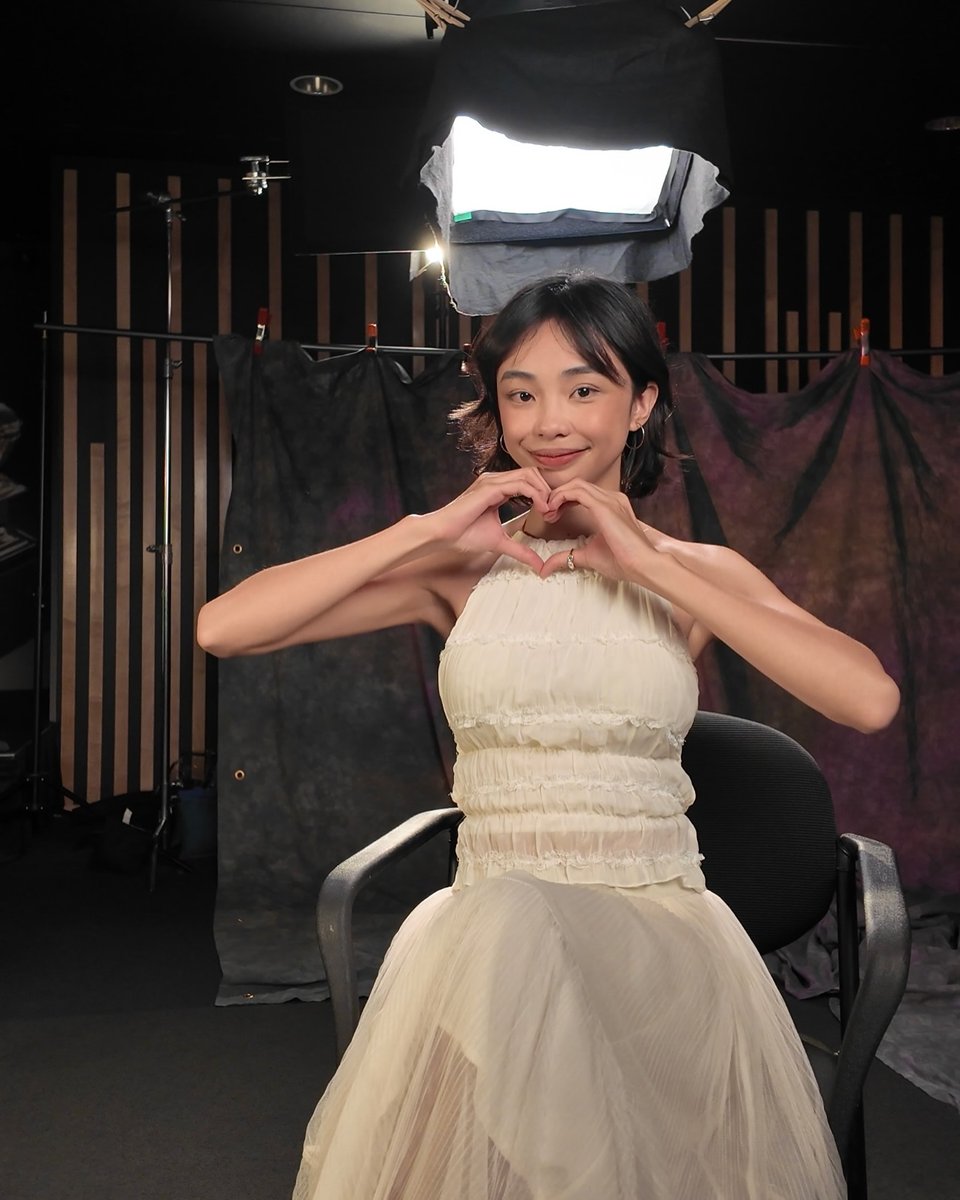 psngayondigital's tweet photo. ‘DEFINITELY ONE OF MY MOST UNFORGETTABLE MEMORIES’ ✨

Singer-actress na si Maymay Entrata, nag-share sa Instagram ng ilang photos matapos siyang bumisita sa Grammy studio.

“Waaaaaaaaaah! my heart bai! I still couldn’t believe we made it to GRAMMY studio po 😭 https://t.co/sRm8PXb9qF