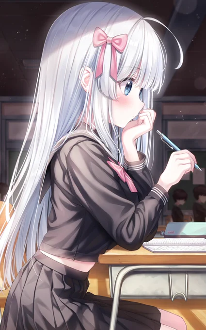 授業中、隣の席の可愛い女の子のことを思わず横目で追ってしまう 