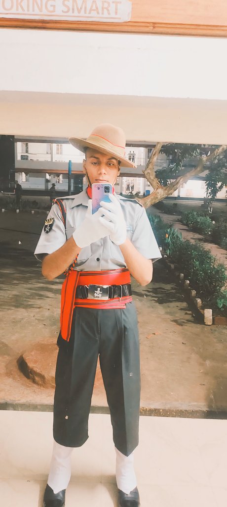PrabhatLavkesh's tweet photo. The Discipline, The Sacrifice, The Comradery, The Passion. You can't get these things combined in a profession. This is Service. The Selfless Service #ARMY #Indian https://t.co/wxtqNl9TbT