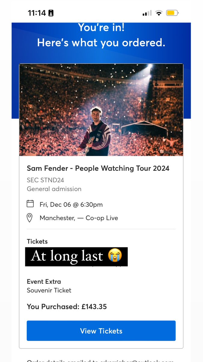 SarahKerrigher's tweet photo. Woooooo, see you in December @samfendermusic 🎸 https://t.co/EwI9kUGzoe