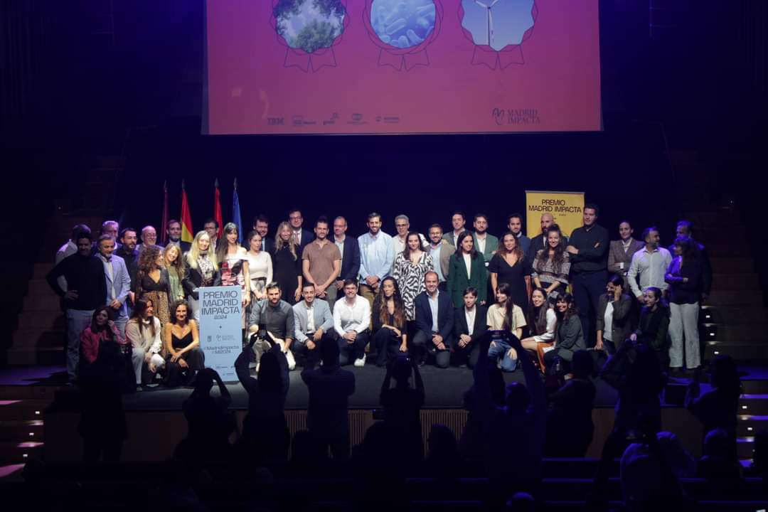 patriciabondia's tweet photo. Finalist for the Impacta Award with @Sci_VG ! 🎮🧬
Together with my other half, @MelekVillanueva , we’re honored to be part of this event.
🧵⏬
#Award #PremiosImpacta #SciVG #culturacientifica #outreach #SciComm https://t.co/pIvCUUpBOF