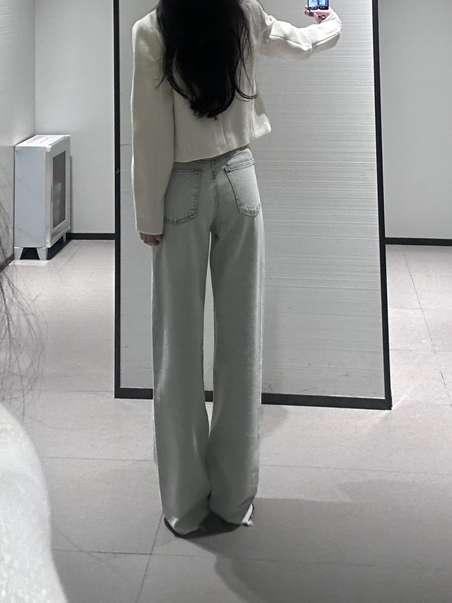 I went shopping for clothes today