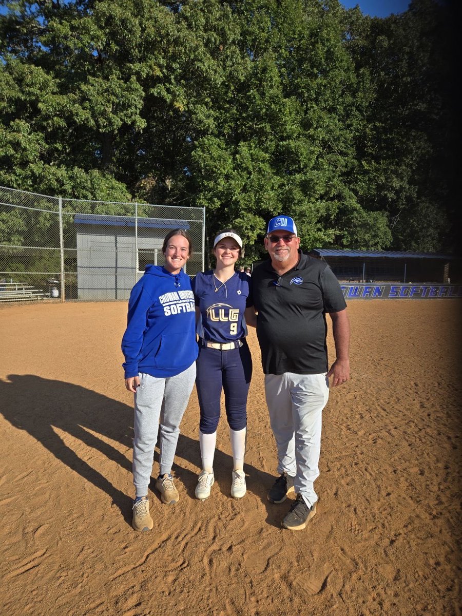 CheyenneForbes9's tweet photo. I am very blessed and excited to announce that I have decide to continue my athletic and academic career at Chowan University! GO HAWKS!! 💙💙 @Org_LLG @ChowanSoftball #getstruck #lightemup #lightsout https://t.co/V9ssB47u1j