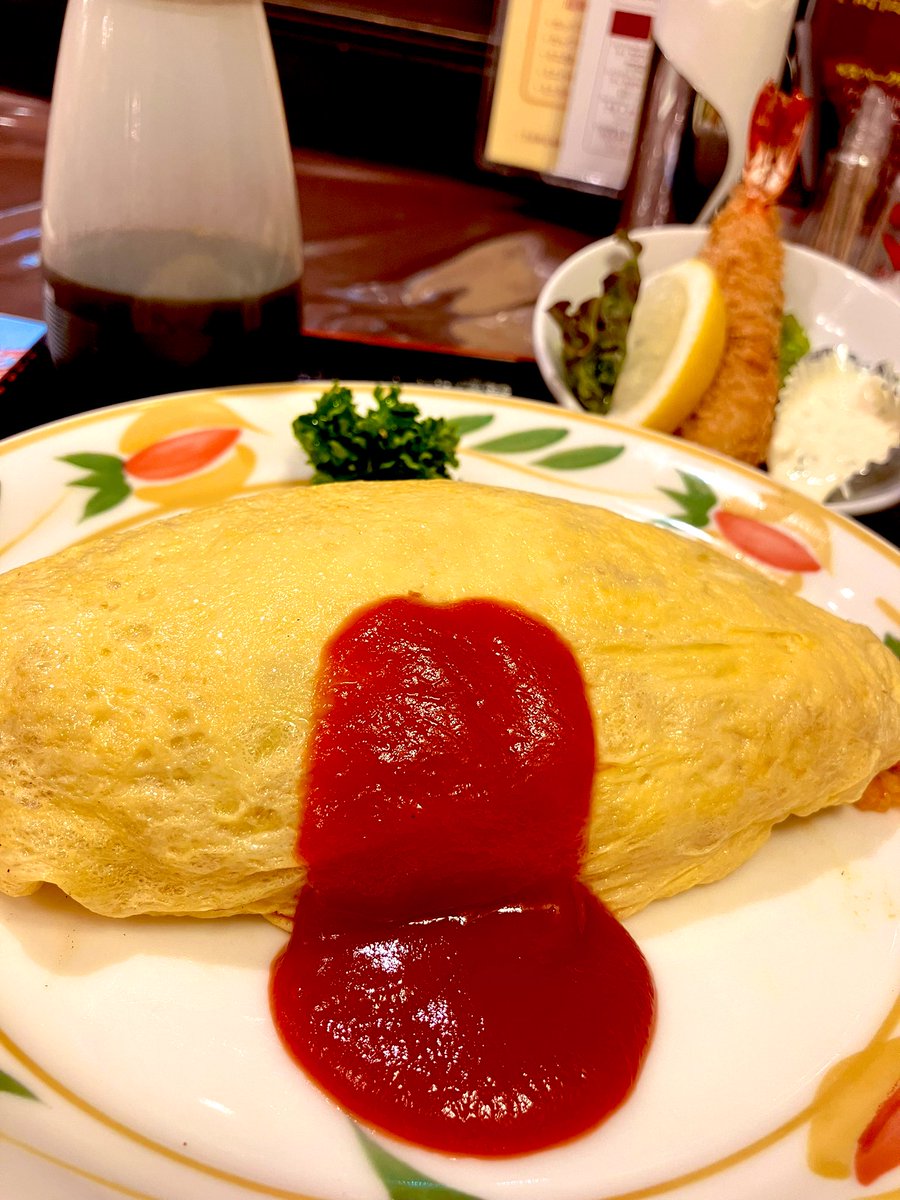 元気出すためにご飯食べてきた🥲💪
頑張らなきゃな〜😂