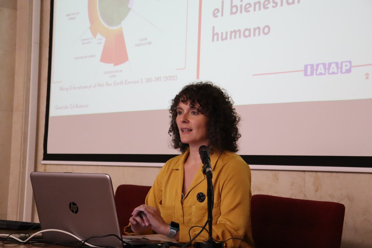 "Estamos viendo que nos estamos aproximando a un punto de inflexión en el planeta que los científicos no somos capaces de predecir con exactitud y que no sabemos qué efectos puede desencadenar sobre la vida en el planeta", Graciela Gil-Romera, @IPE <a href="/CSIC/">CSIC</a> #AragónClimateWeek