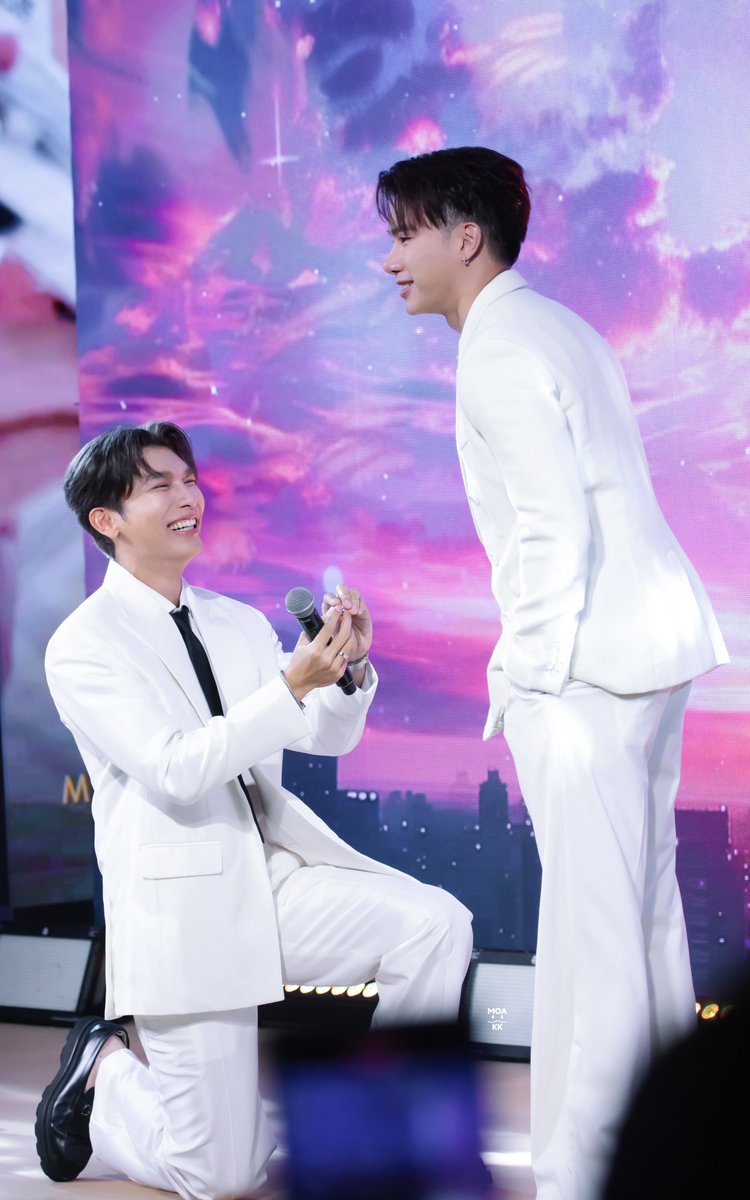 มีความสุขมากเลยน้าพี่มิว😭🫶🏻

ABSENCE MEW SINGLE

#mewtul #มิวตุลย์ 
#MewPressconAbsence
#MewSupasit #มิวศุภศิษฏ์