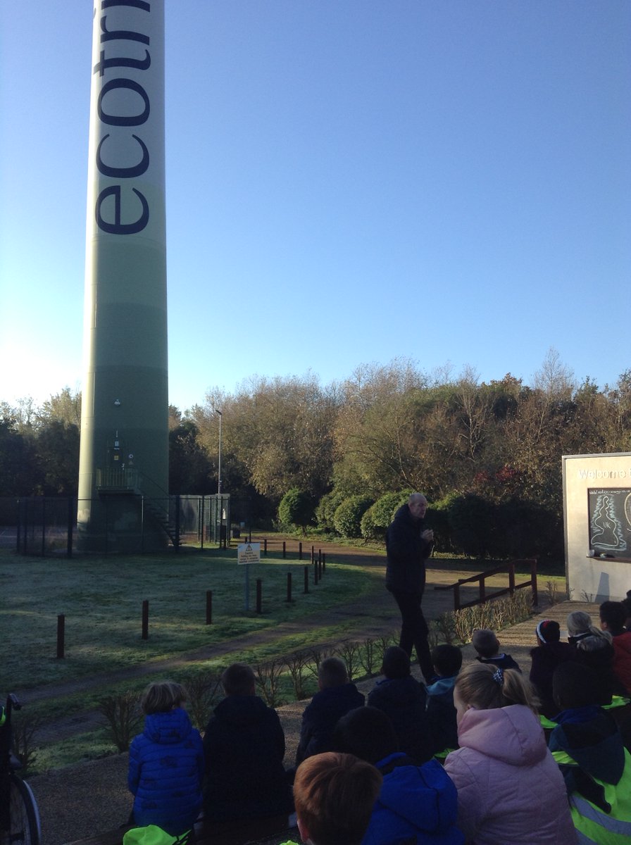 HillsideYr4's tweet photo. This morning we have had a really interesting trip to the wind turbine at Green Park.  Mr Gough told us lots of facts about the turbine and we even got the chance to get close to the turbine. This has helped our understanding of creating clean energy. https://t.co/5XuBWFQVlI