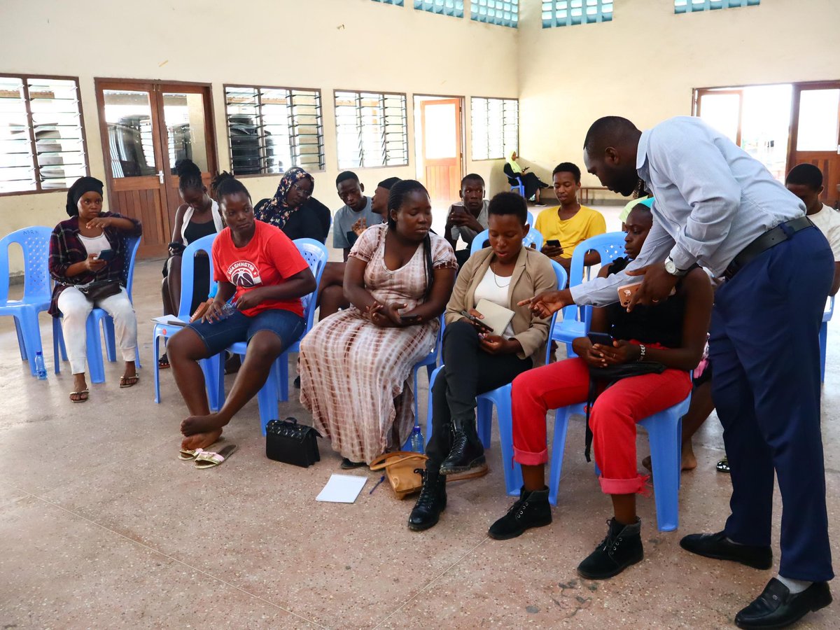 Today we had a Training on Entrepreneurship And how to Explore the World of Social Selling. 
#YoungUrbanWomen
<a href="/ActionAid_Kenya/">ActionAid Kenya</a> 
<a href="/ayt_org/">Africa Youth Trust</a> 
<a href="/keithlugonzo44/">Keith Lugonzo</a> 
<a href="/Levigemin/">Levi juma</a> 
@digital_lioness_ke