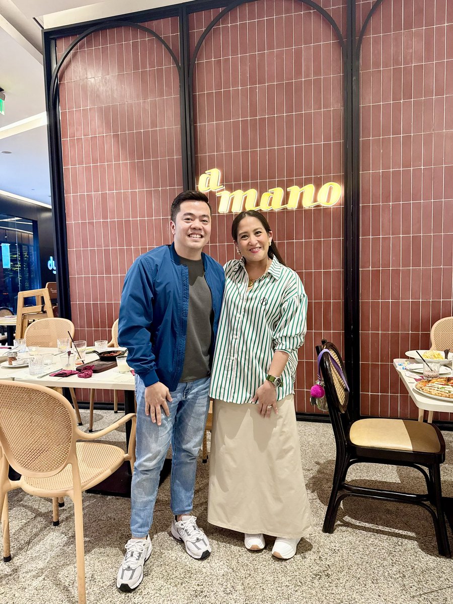 dadaylimjuco's tweet photo. BUJOY!!!!!!!!
Mahal na mahal kita!
@mariajolina https://t.co/hASj4lqx9f