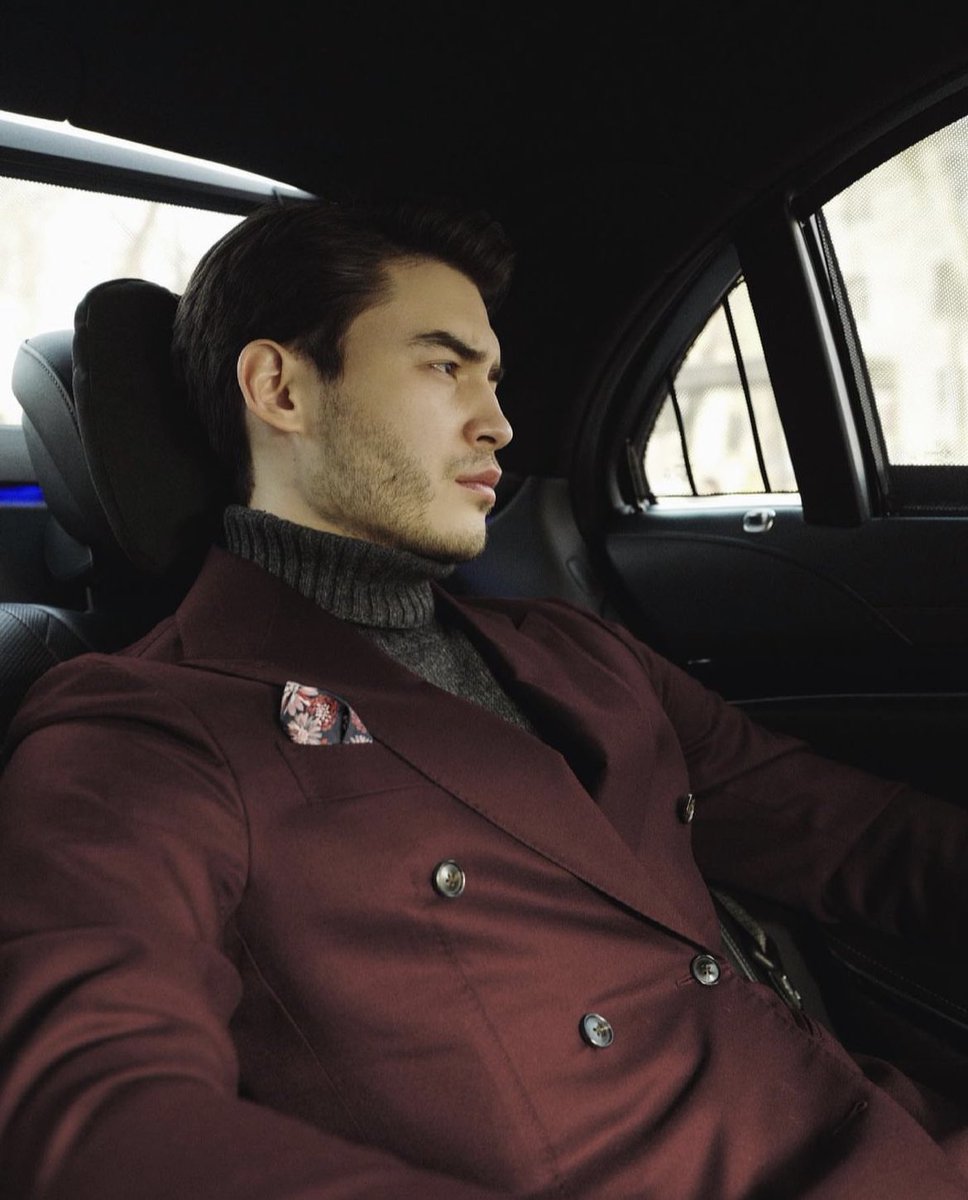 Halsey impersonates Dimash Adilet for her upcoming album ‘The Great Impersonator.’ Out October 25th.