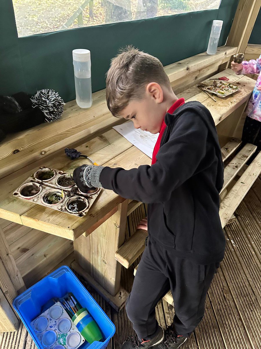 Plenty of outdoor learning in Forest School this term: den making, conker themed ghosts, pumpkin carving and natural paint mixing in our Forest Playground and outdoor classroom! Very spooky! 🌟🤗👻🎃 <a href="/ClarkeRjs/">ClarkeRJS</a> <a href="/RiddingsJnr/">Riddings Jnr School</a>