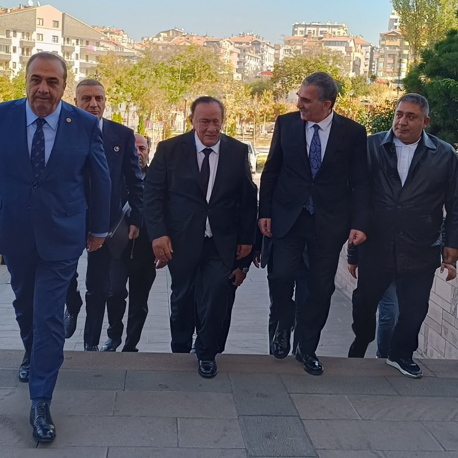 🔵 Alaattin Çakıcı, Devlet Bahçeli'yi ziyaret etti.