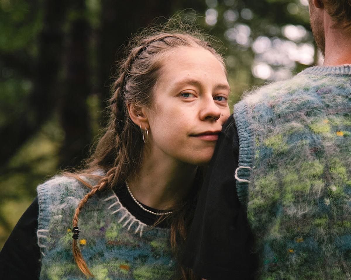 Anna B Savage announces forthcoming album, You and i are Earth, alongside a forthcoming run of UK/EU tour dates buff.ly/4eXcOBq