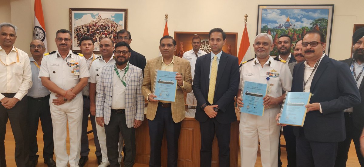 The Ministry of Defence (<a href="/DefenceMinIndia/">रक्षा मंत्री कार्यालय/ RMO India</a>) signed a contract for the acquisition of 6 Air Cushion Vehicles for the <a href="/IndiaCoastGuard/">Indian Coast Guard</a>.  

These amphibious vessels, also known as Hovercrafts, will strengthen #Coastal security in alignment with the government's #AtmanirbharBharat and