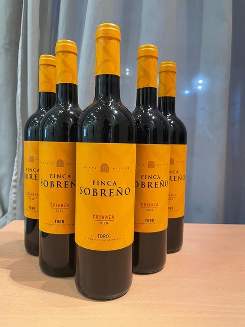 SobrenoBodegas's tweet photo. 🍷Fue un placer participar con nuestros vinos en la cata organizada por la Fundación
@AmigosdeMonkole
Los beneficios irán destinados a financiar proyectos hospitalarios en el Hospital de Monkole (R.D. Congo) https://t.co/fDgybJus4w