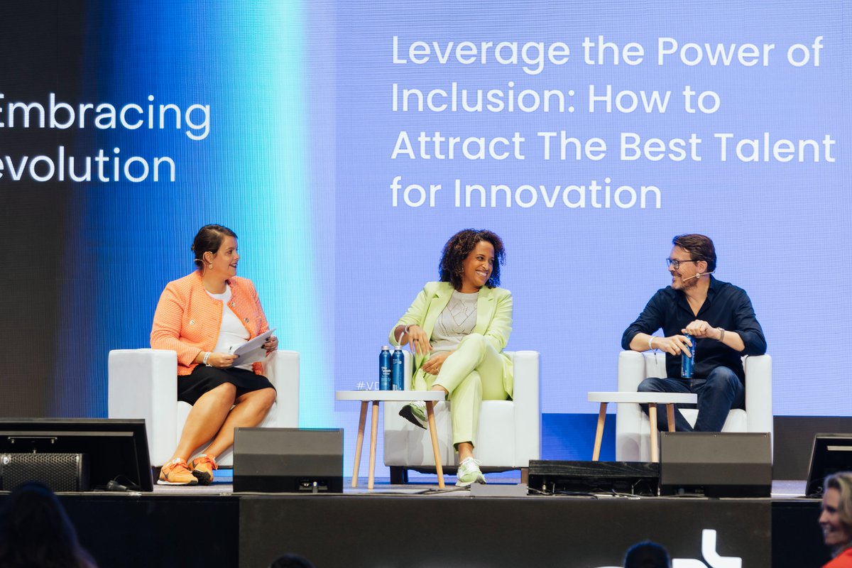 VDS_event's tweet photo. 🧲 'Leverage the Power of Inclusion: How to Attract The Best Talent for Innovation' at Main Stage

▪ @constantijn14, Prince of the Netherlands & Special Envoy, @Techleapnl
▪ @ingridtappin, Founder & CEO, Diverse Leaders in Tech
▪ Nathalie Nebelius, Senior Relationship Manager, Toniic, as moderator