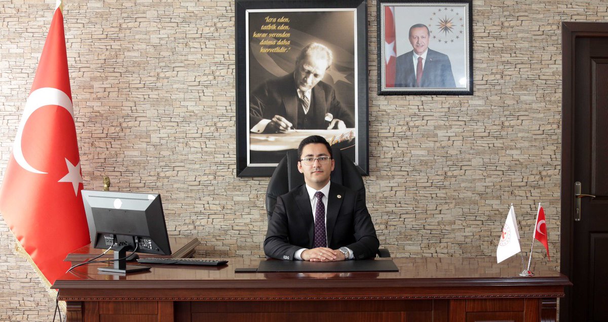 İçişleri Bakanlığı 18.10.2024 tarihli oluru ile ilçemiz Kaymakamlığına atanan Kaymakamımız Sayın Murat KARAHAN 21.10.2024 tarihi itibariyle ilçemizdeki görevine başlamıştır.