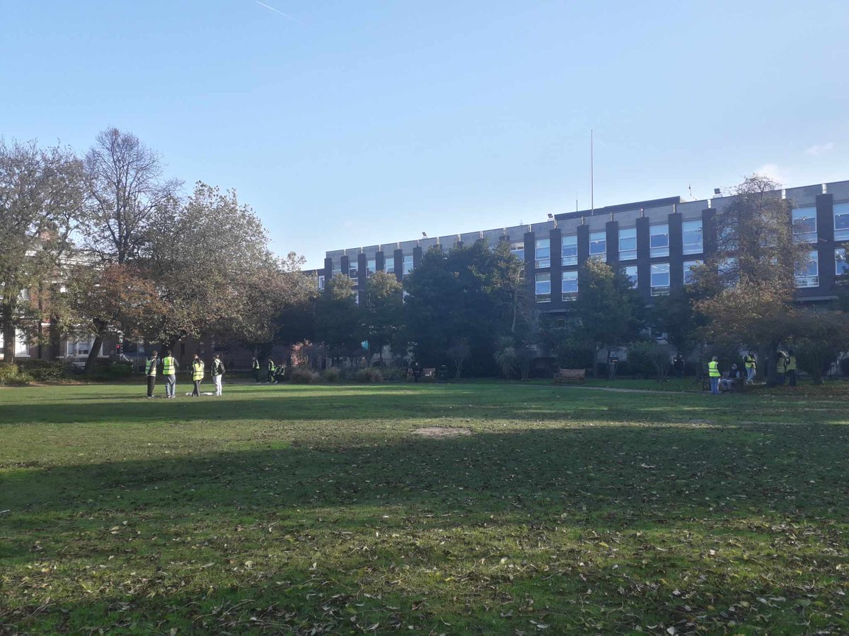 Mike Peacock (@mikepeacock86) on Twitter photo Another blue-sky Thursday. Perfect weather for our 1st year students to measure CO2 emissions from sunny and shaded patches of grass. <a href="/livunigeog/">livunigeog</a> Another blue-sky Thursday. Perfect weather for our 1st year students to measure CO2 emissions from sunny and shaded patches of grass. <a href="/livunigeog/">livunigeog</a>