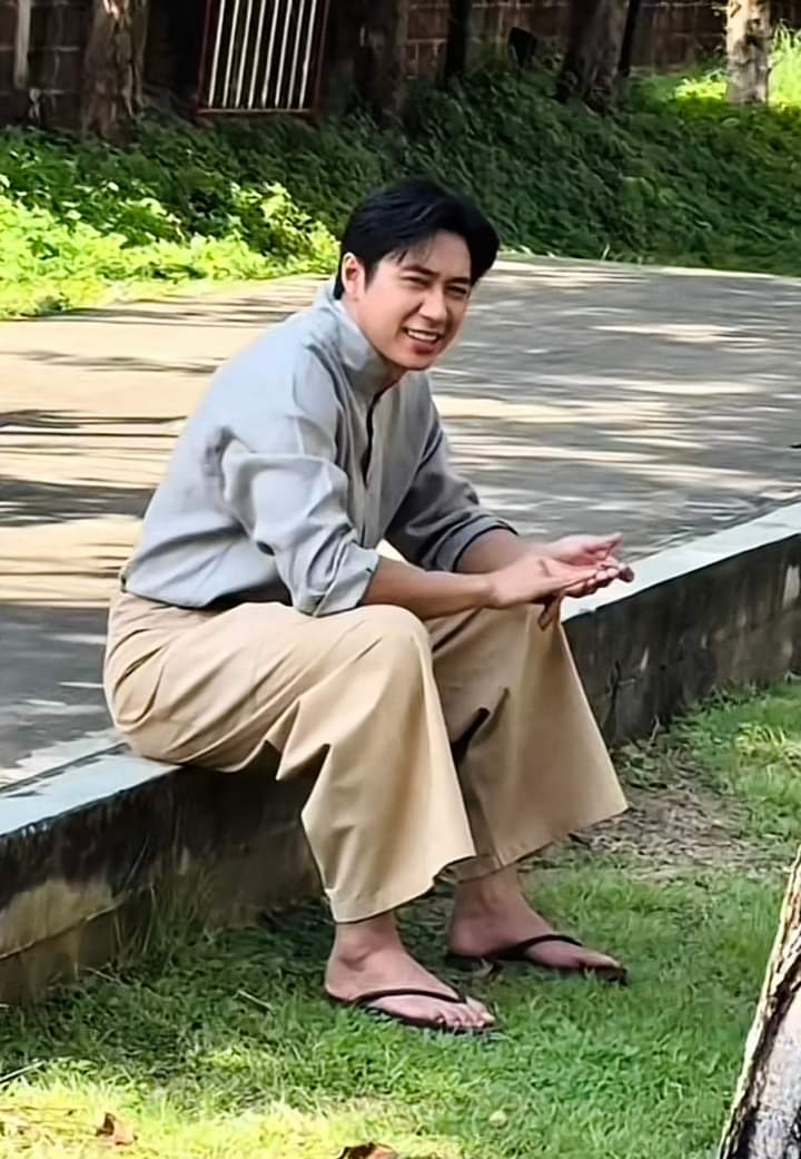TTO16905374's tweet photo. My love😍
You are handsome even sitting down cutting your nails.
People know you are an actor by looking at you.😁
#แจมรชตะ
#JamRachata
#piccrd https://t.co/5s4SyBchx7