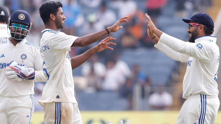 DM_Suri's tweet photo. What a brilliant performance @Sundarwashi5 you just washed 70% of the New Zealand innings 🔥🙌

#Washingtonsunder #INDvsNZ https://t.co/ywpYBm9qaF