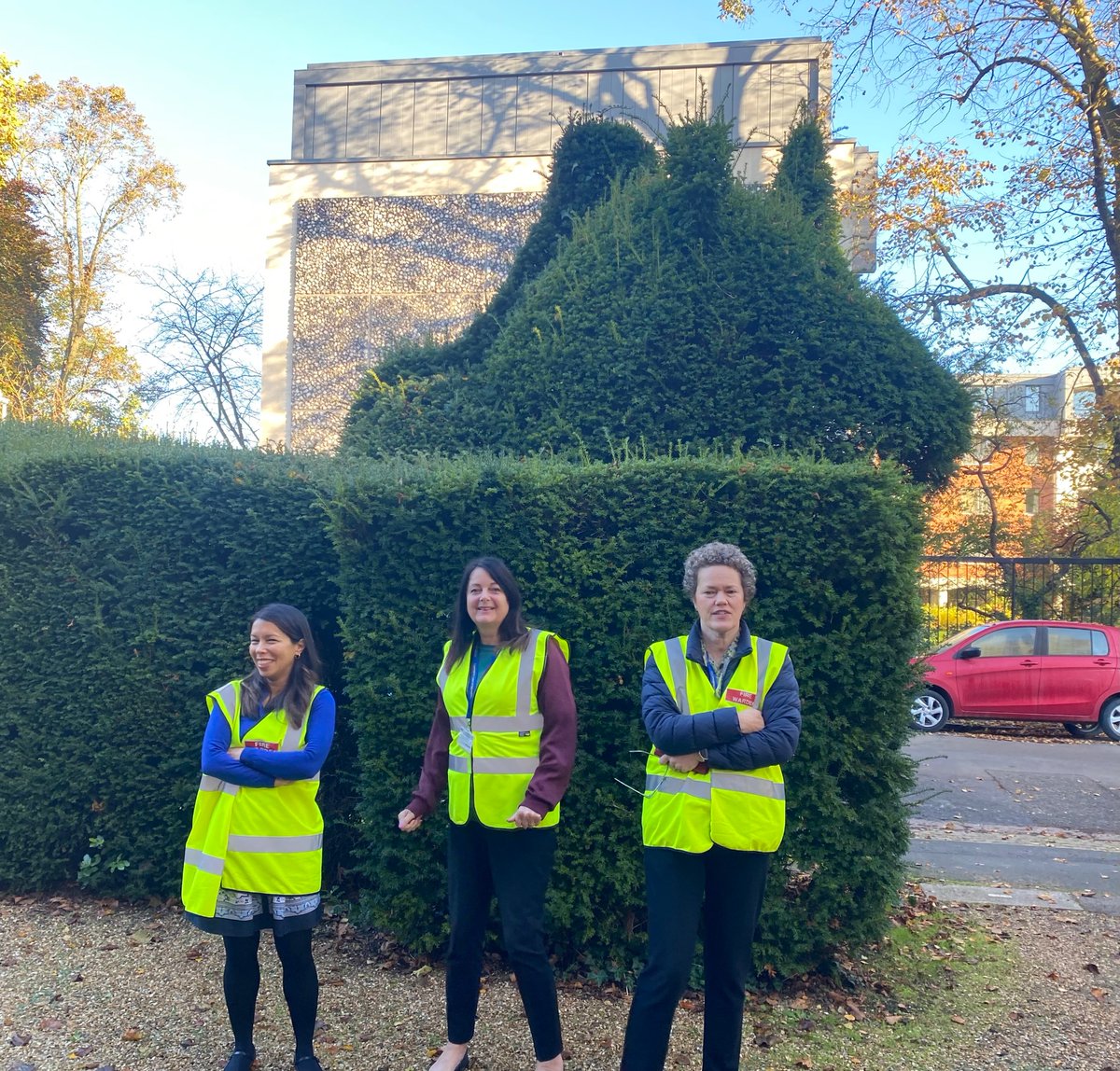 DuranVLawson's tweet image. Taking our Fire warden duties at work seriously with a fire drill and of course wearing our mandatory hi-viz vests!  #firewardens @ViggoVenn