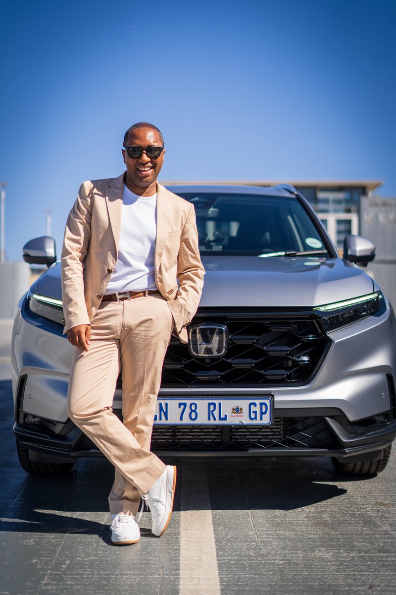 YesItsMeToolz's tweet photo. Not only is this car luxurious, it is also very safe. #HondaSA #HondaCRV #BuiltForMemories @HondaSA