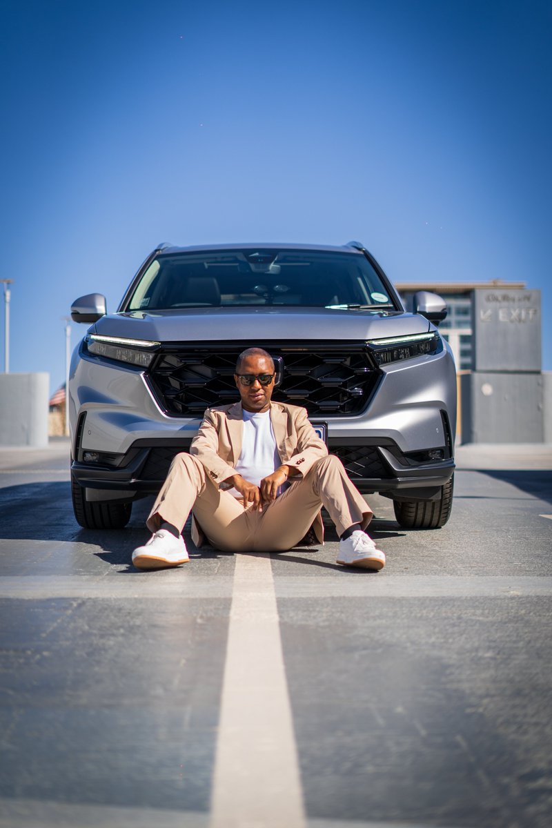 YesItsMeToolz's tweet photo. Not only is this car luxurious, it is also very safe. #HondaSA #HondaCRV #BuiltForMemories @HondaSA