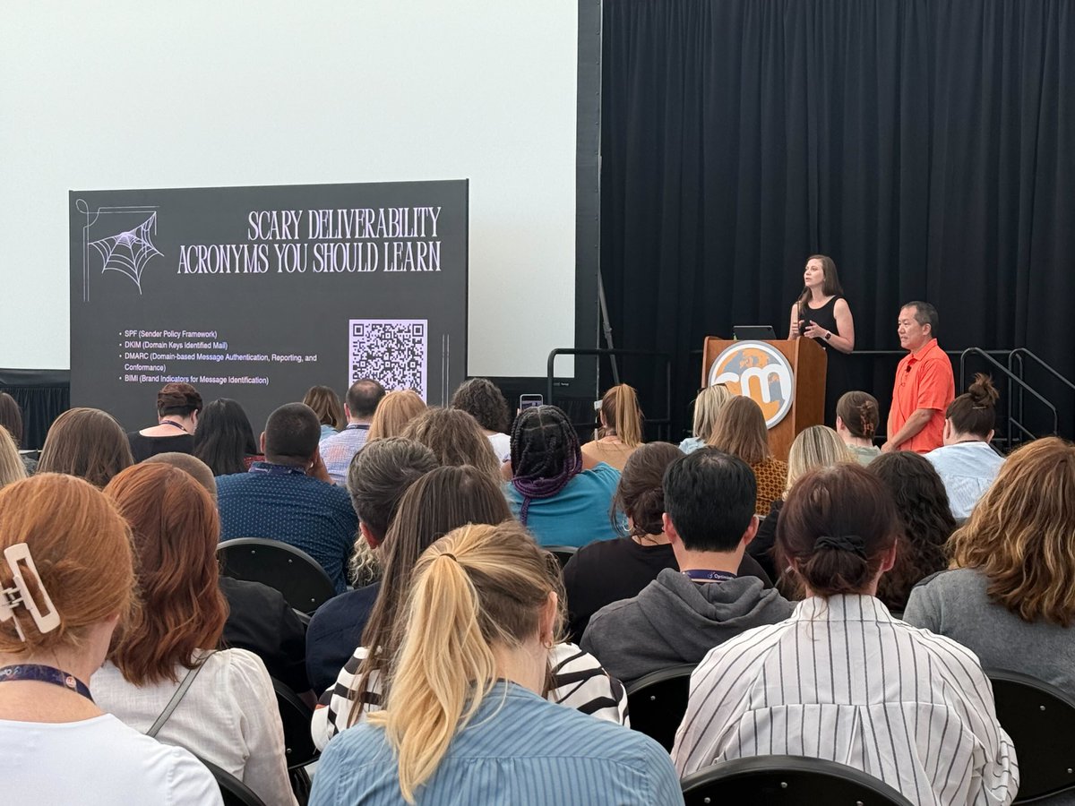 Halloween is right around the corner, so Ashley and I used a spooky theme for our Content Marketing World slides.

👻🎃

#CMWorld
