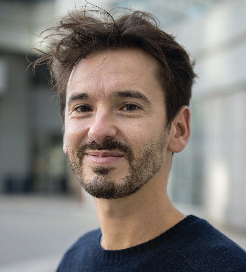 Le comité de rédaction de la <a href="/rfsp_revue/">Revue française de science politique</a> se renouvelle et souhaite la bienvenue à Tom Chevalier (<a href="/tomchevalier6/">tom chevalier</a>) qui intègre l'équipe. <a href="/CNRSshs/">CNRS Sciences humaines & sociales</a>