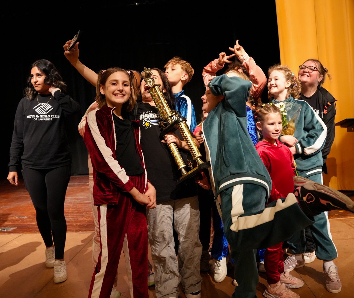 Lights On! was a total blast from the past as we danced our way through the Y2K era!
🌟 
Congrats to winner Cordley, runners up Langston Hughes &amp; Hillcrest, and the rest of our amazing teams! Read more: bgclk.org/cordley-snags-… #GreatFutures #lightsonafterschool