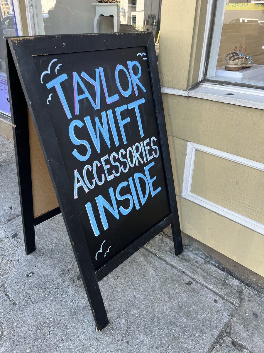 It’s happening! #swiftiesarehere