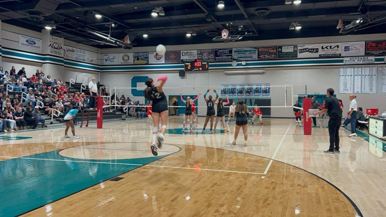 HesperiaUnified's tweet photo. #HUSDSportsCenter The SHS Lady Sultans volleyball team won their 1st round CIF playoff game over Fullerton in dominate fashion 3-1. They advance to the 2nd round on Sat; opponent and location TBD. Go #SultanNation https://t.co/0UU6h3GjWv