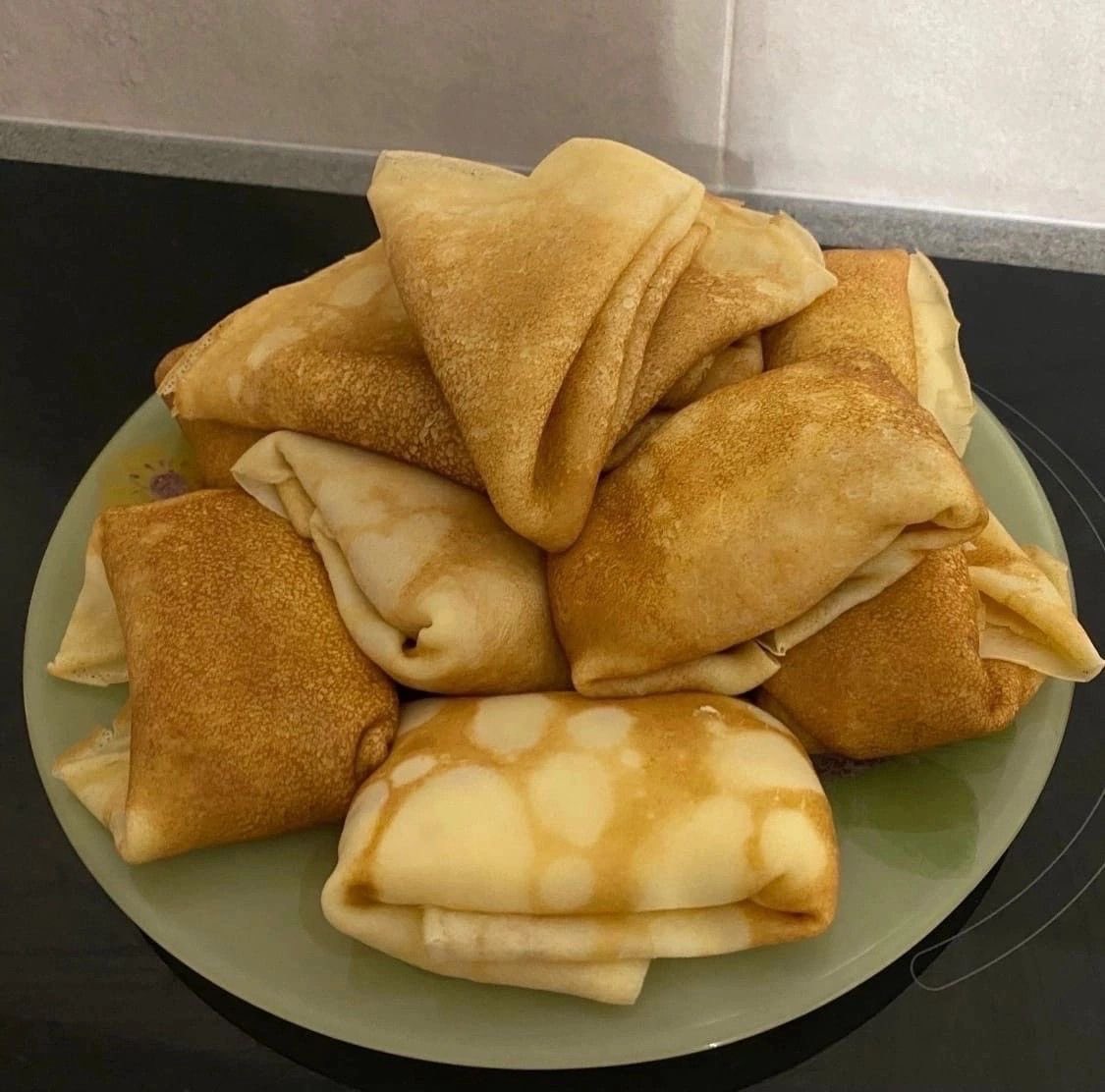 NOT MY PIC found it on p1nterest and this looks so good wtf literally unreal, its so??? i cant even describe how good this looks (yes, im a beige food enjoyer)