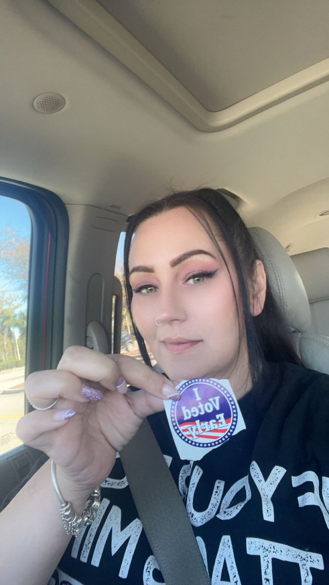 Vote like your life depends on it… because it does!!! 💙💙💙
#Harris_Walz2024 #HarrisForPOTUS #WomensRights #KamalaHarris2024 #NotGoingBack