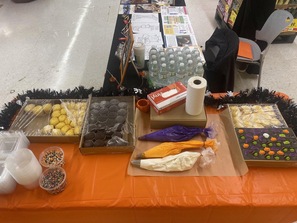 Decorating cupcakes with kiddos at Stop and Shop today for Halloween! Come learn about our amazing research opportunities, grab some coloring sheets, and decorate a festive cupcake!