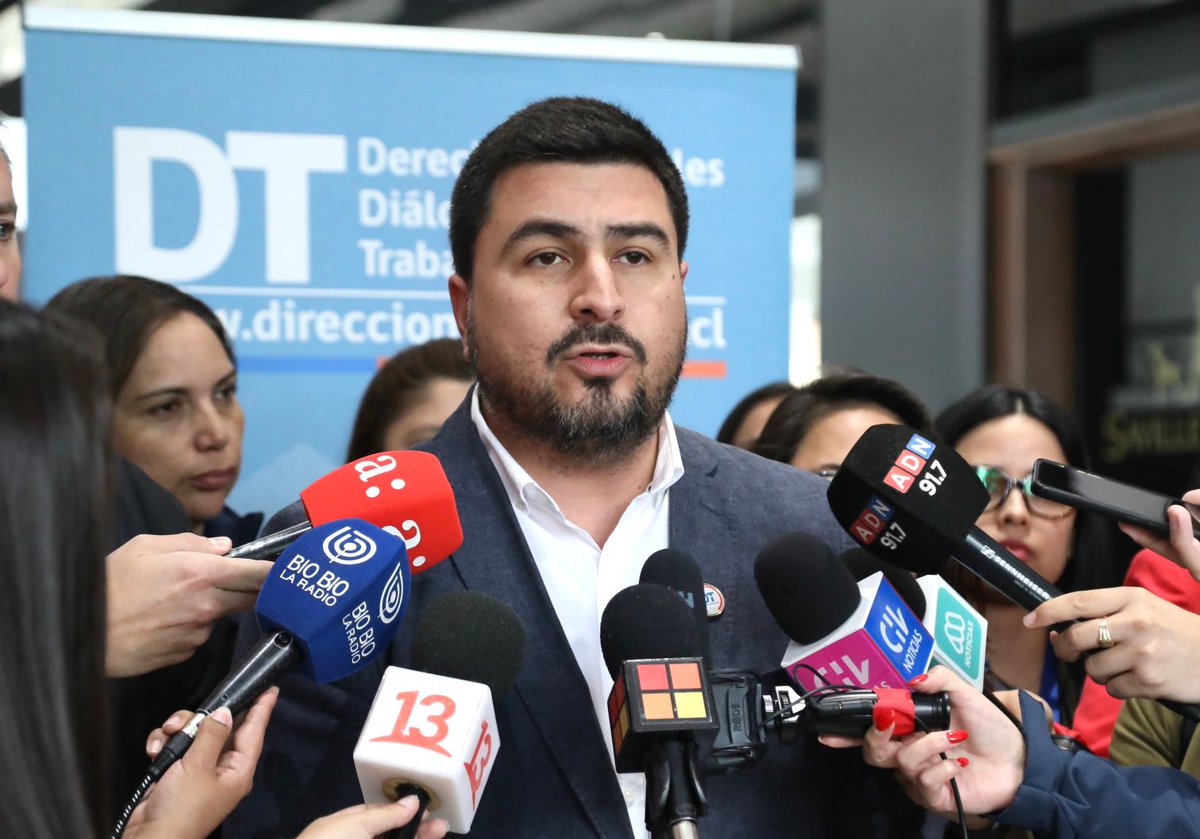 Un llamado a respetar las normas que resguardan los derechos de los trabajadores y trabajadoras durante las elecciones regionales y municipales del 26 y 27 de octubre hizo este jueves el director del Trabajo, Pablo Zenteno.