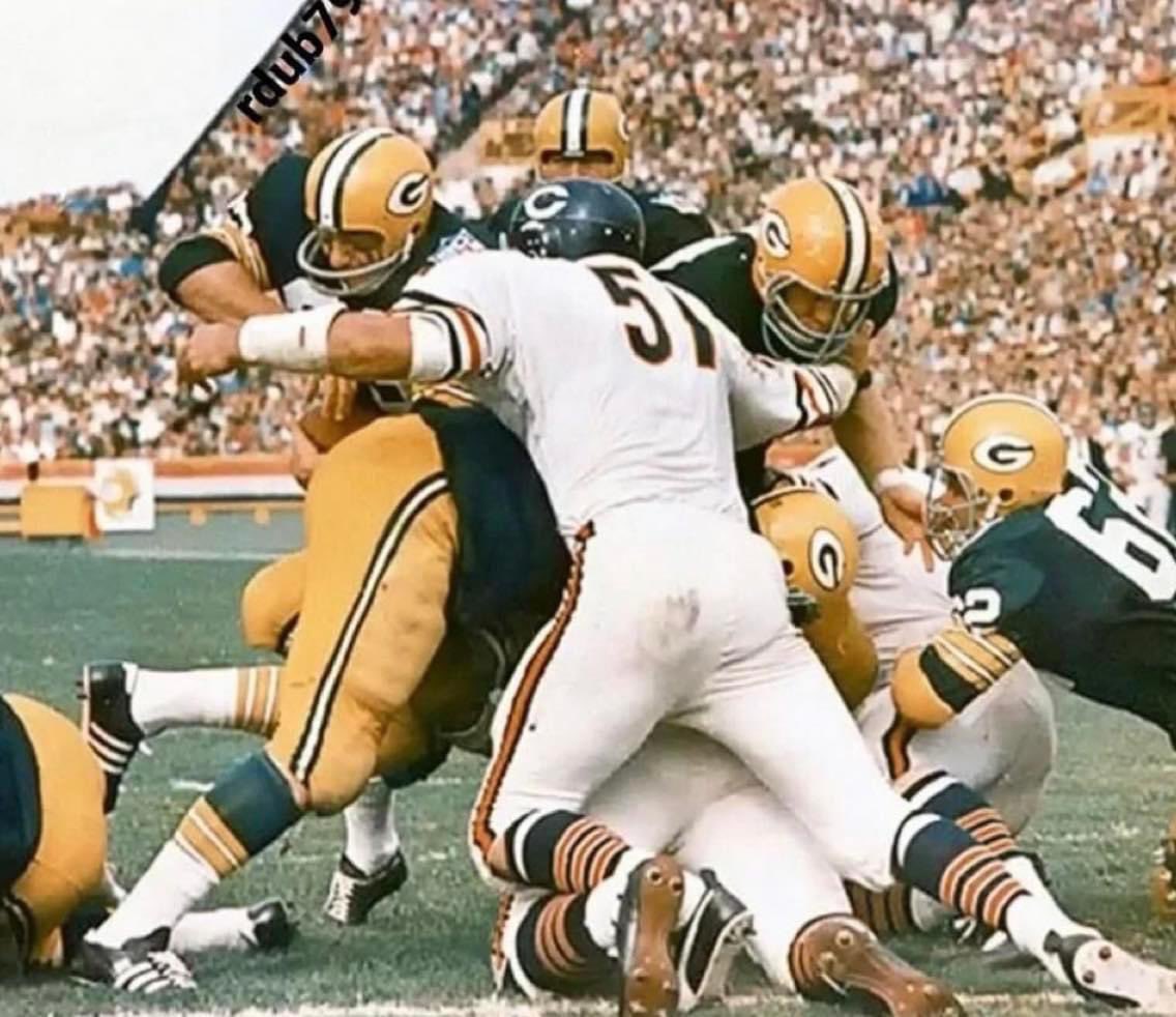 ChiBearsHistory's tweet image. The Great Wall of Butkus.