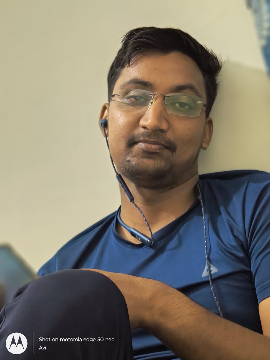 mdavid786786's tweet photo. @motorolaindia  @motorola why is motorola edge 50 neo's camera is giving saturated and red tint on skin tone ...and after switching the lenses from 50mm to 85mm it give much wamer pic that looks so weird please fix this issue by giving software update. https://t.co/VdaER9T45L