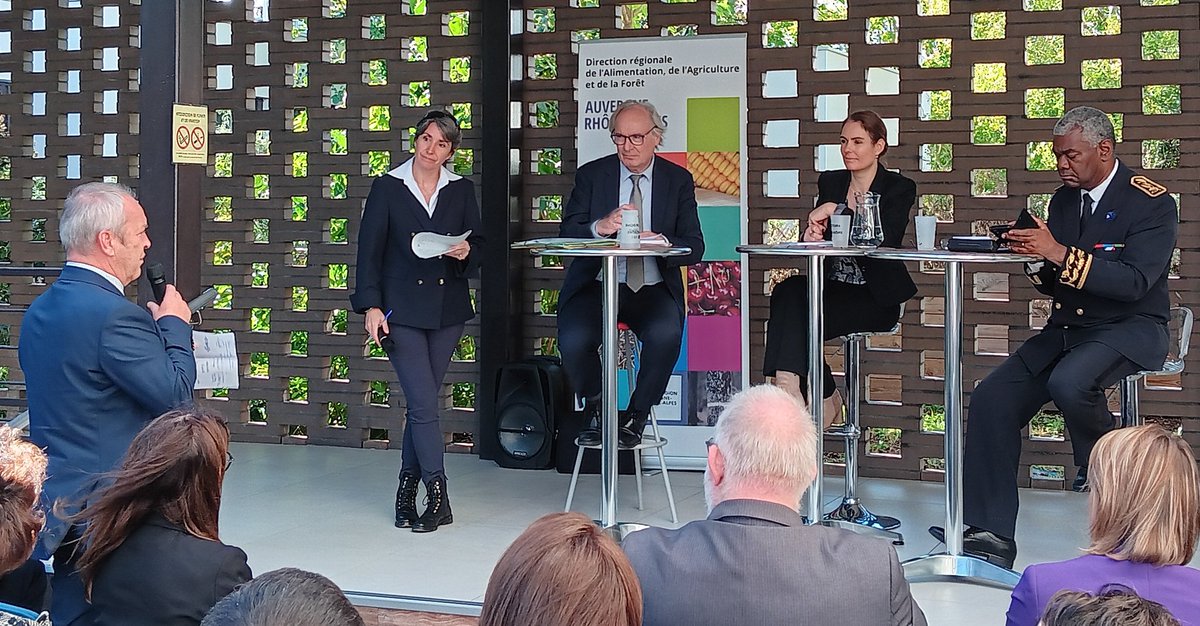 François RAGE (@francoisrage) on Twitter photo Accueil et échanges avec la ministre chargée de l'énergie <a href="/OlgaGivernet/">Olga Givernet</a> pour évoquer les enjeux de production et d'auto-consommation d'électricité par les collectivités.
➡️ D'ici 2026, la Ville de Cournon-d'Auvergne produira 30% de l'électricité nécessaire à ses besoins⚡️ 🌳 Accueil et échanges avec la ministre chargée de l'énergie <a href="/OlgaGivernet/">Olga Givernet</a> pour évoquer les enjeux de production et d'auto-consommation d'électricité par les collectivités.
➡️ D'ici 2026, la Ville de Cournon-d'Auvergne produira 30% de l'électricité nécessaire à ses besoins⚡️ 🌳