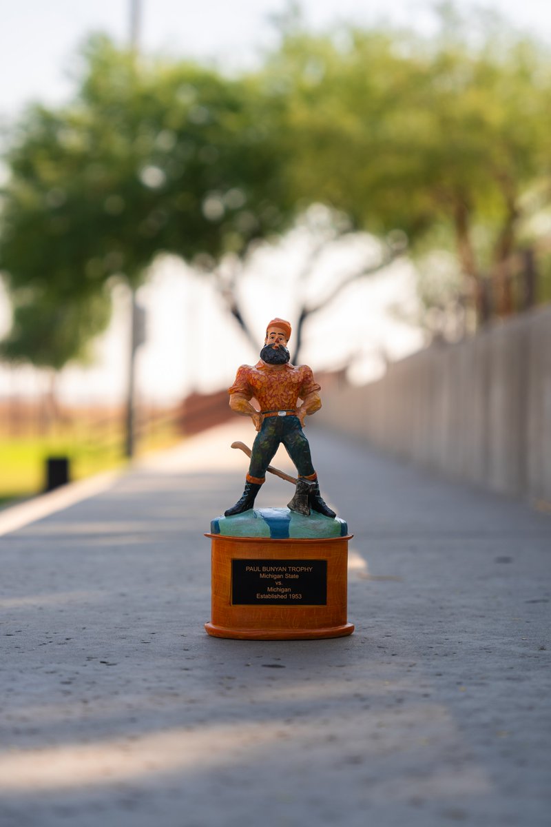 🚨GIVEAWAY🚨 We are giving away a Paul Bunyan Trophy! All you have to do to enter is Retweet, must be following. An extra entry will also be granted if you correctly guess the winner and score of Saturday's contest. We will randomly select a winner Sunday. Cheers!🍻🏈