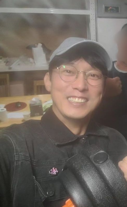 큰일이네,,,
이와중에 이쁘네,,,