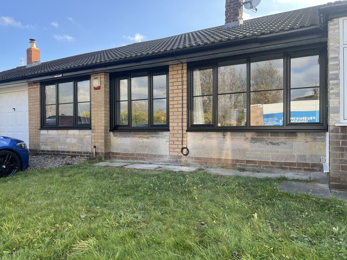 🌟 Before and After 😍

What a wonderful start to this home’s transformation!  

Stunning lifestyle windows perfectly installed by Team McDermott 💙