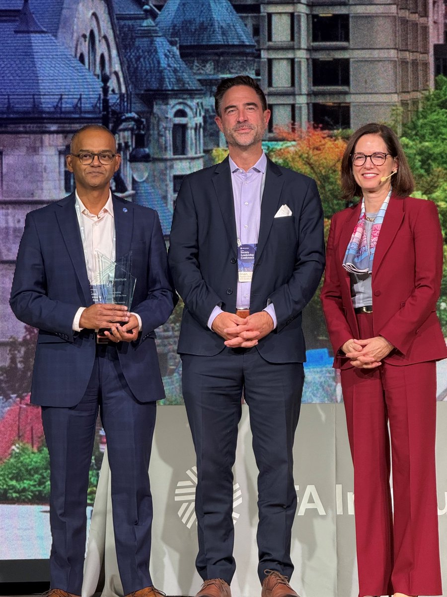 🎉 We are excited to share that #CFASocietyToronto has been awarded the Outstanding Society of the Year by @cfainstitute! 🎉

#CFAToronto #OutstandingSocietyAward #CFAInstitute