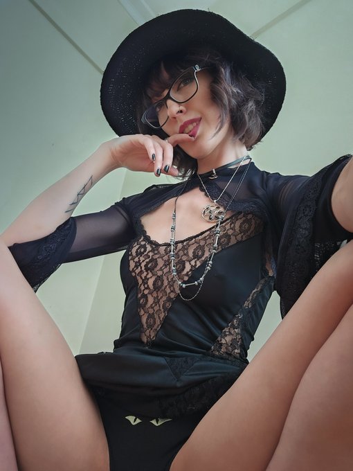 Watch Ocea 🌊's leaked NSFW photo on TwXstars