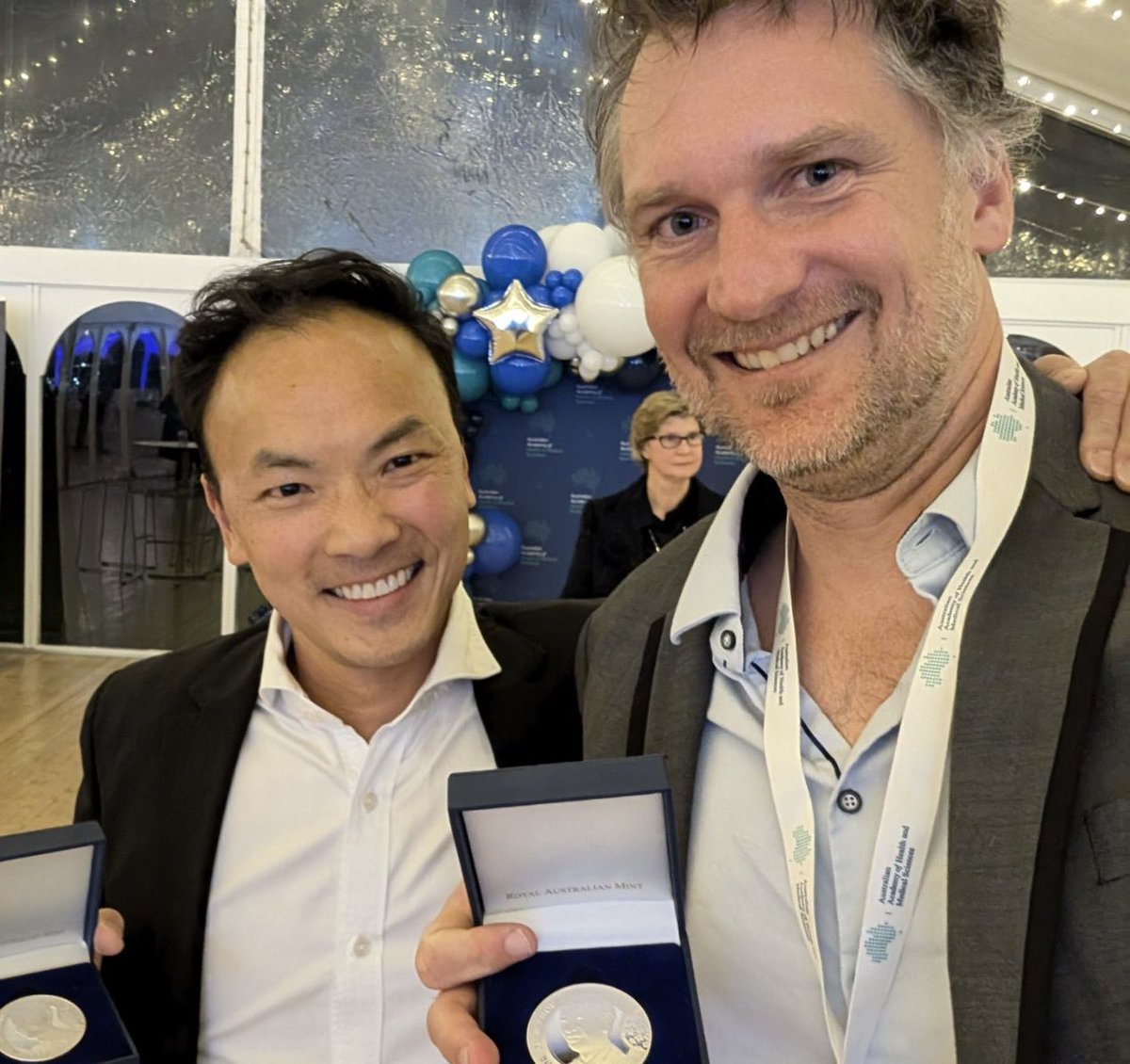 James Chong (@jameschong_doc) on Twitter photo Such a great honour to be co-recipient of the Jian Zhou medal from <a href="/AAHMS_health/">Australian Academy of Health and Medical Sciences</a> with my friend and fellow cardiovascular researcher <a href="/jehudson85/">James Hudson</a>. Thanks to <a href="/WestmeadInst/">The Westmead Institute for Medical Research</a> for the support Such a great honour to be co-recipient of the Jian Zhou medal from <a href="/AAHMS_health/">Australian Academy of Health and Medical Sciences</a> with my friend and fellow cardiovascular researcher <a href="/jehudson85/">James Hudson</a>. Thanks to <a href="/WestmeadInst/">The Westmead Institute for Medical Research</a> for the support