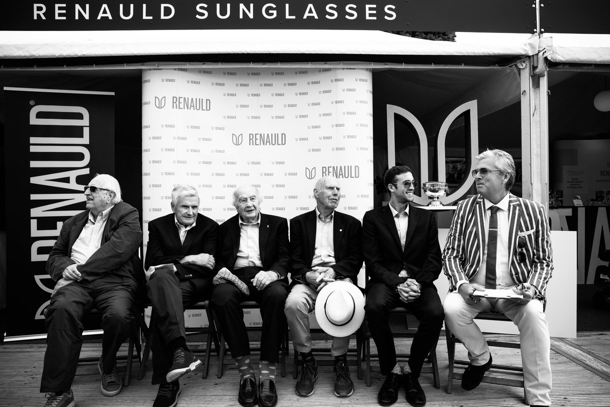 RenauldOfficial's tweet photo. Profound thanks to @ChaseMcQueen &amp; the original Le Mans® crew for joining the launch of our Steve McQueenXRenauld® sunglasses @SalonPriveUK. Their stories brought the spirit of 70s racing to life. Join us in supporting the Steve Mcqueen Car Show benefiting Boys Republic. https://t.co/IsKywR84SE